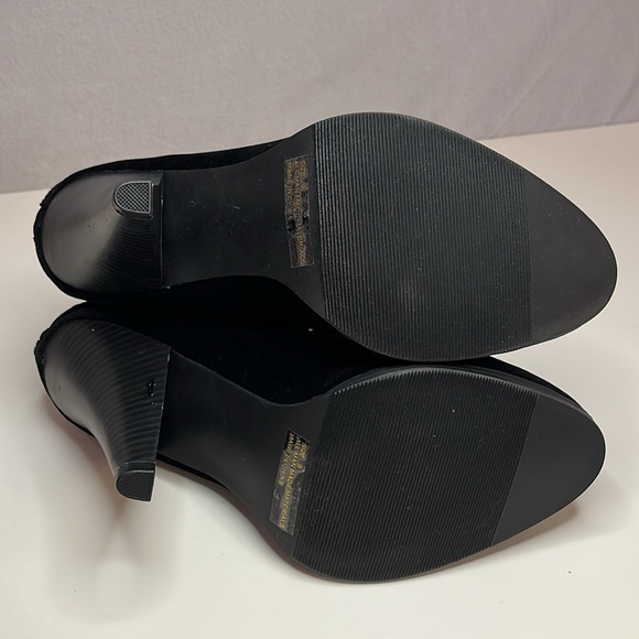 Qupid “Proven-15” Black Velvet Ankle Booties - Size 9 - With Box - Picture 12 of 16